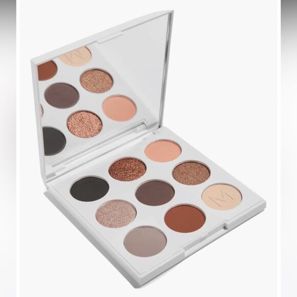 Madluvv Mineral Vault Eyeshadow Palette New - Picture 2 of 5